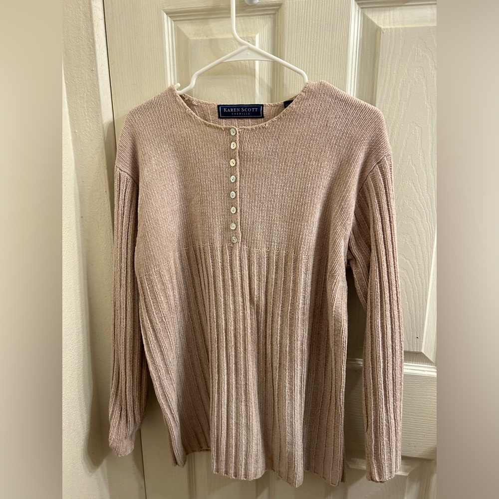 Women’s sweater